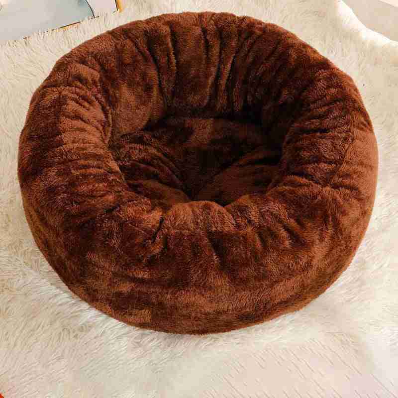 Furry pet bed in brown for cats and dogs