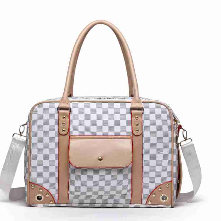 Small pet carrier bag for travel