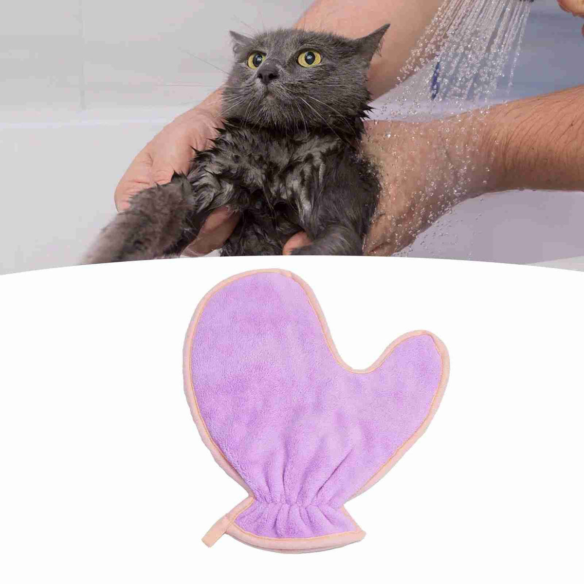 Pet bathing sponge with pink and purple edges